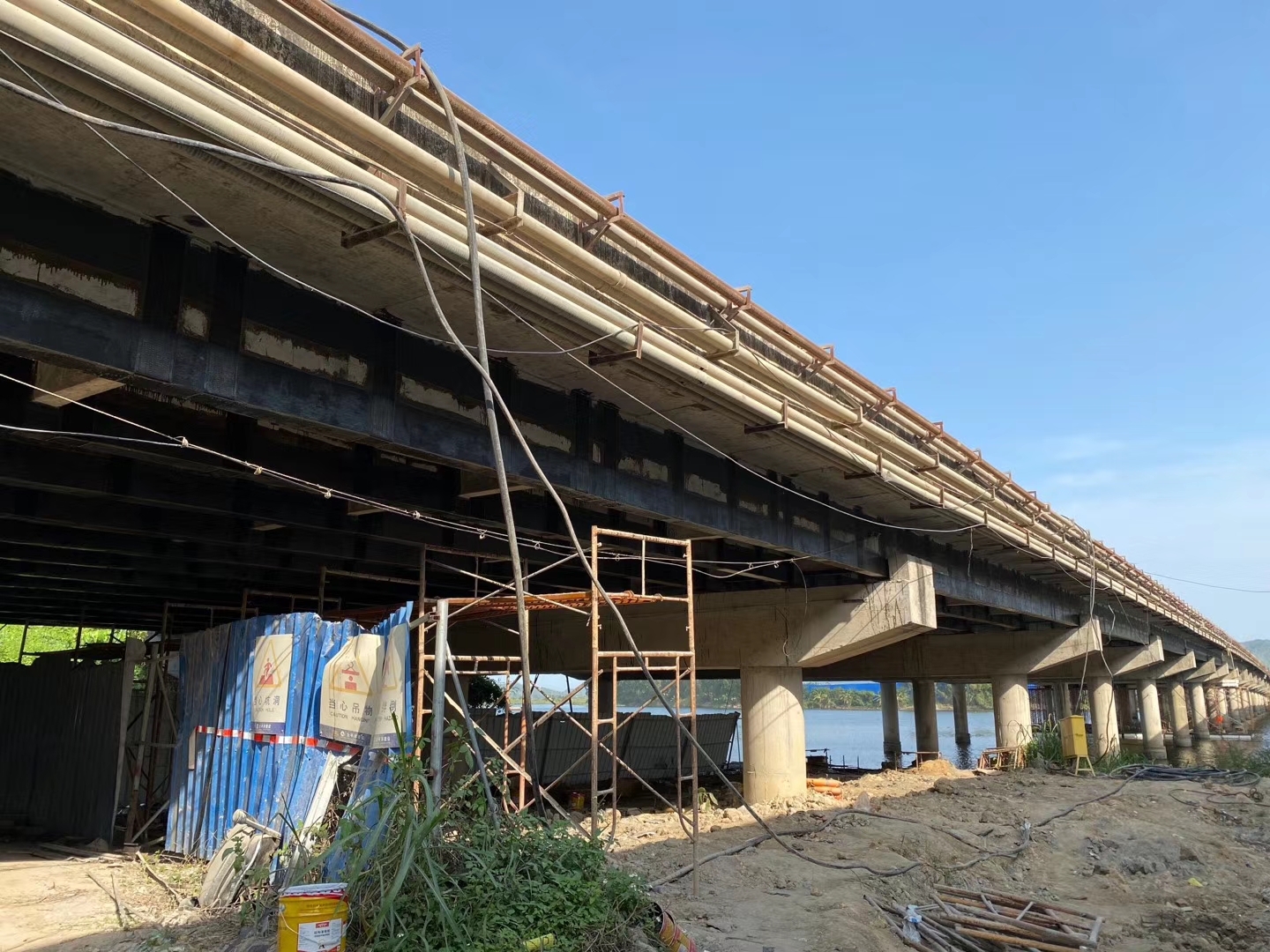 苏州桥梁下部结构抗倾覆加固方法